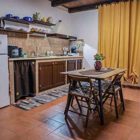 La Folkloressa Apartments Palermo Esterno foto