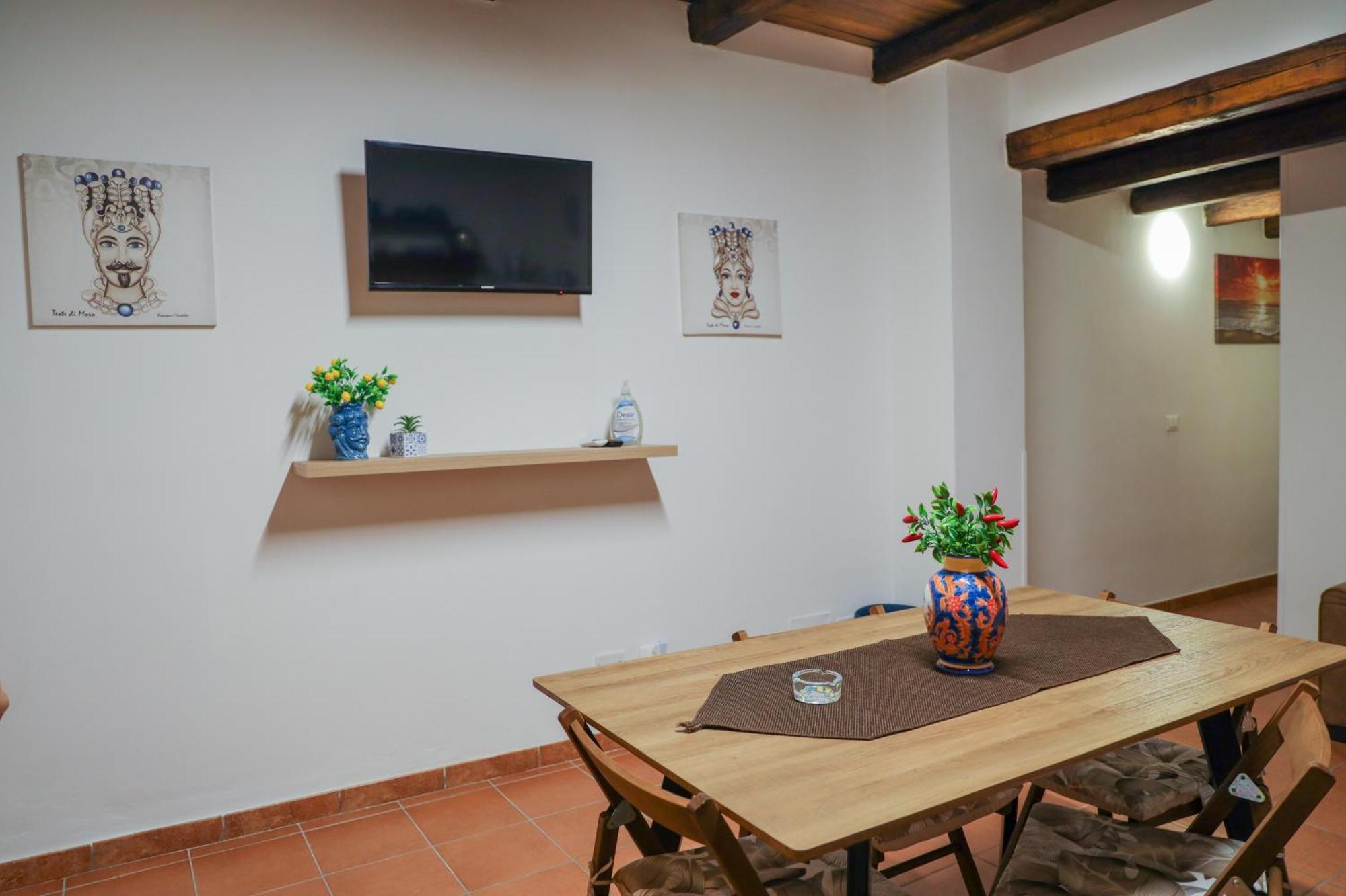 La Folkloressa Apartments Palermo Esterno foto